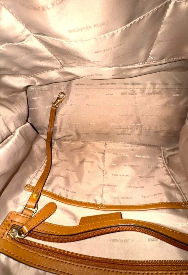 MICHAEL KORS - LEXIGTON BAG - Image 11